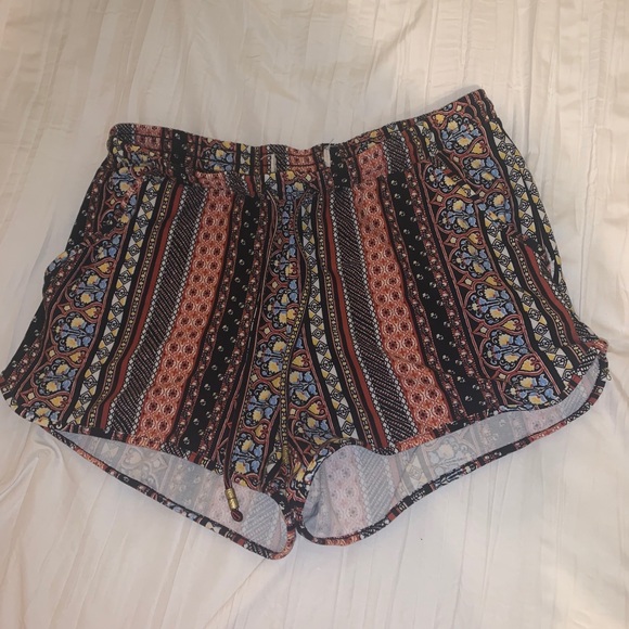 tribal print shorts - Picture 3 of 4